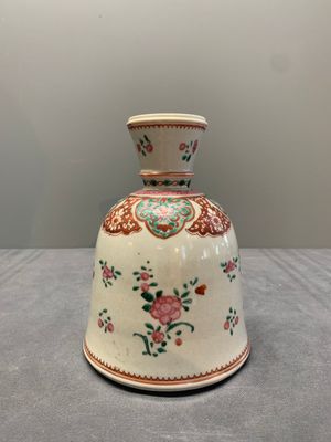 A Chinese famille rose hookah base with floral design for the Islamic market, Qianlong — photo 3