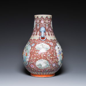 A Chinese famille rose 'hu' vase and a pair of fish bowls, 20th C. — 照片 11