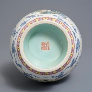 A Chinese famille rose hu vase, Qianlong mark, 20th C. — photo 5
