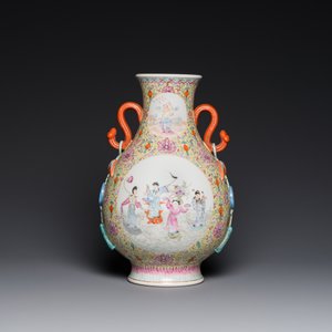 A Chinese famille rose 'hu' vase with 'eight immortals' design, Qianlong mark, Republic — photo 3
