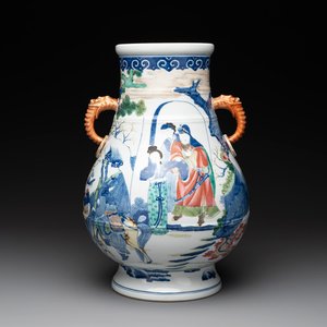 A Chinese famille rose 'hu' vase with figural design, Jiaqing mark, 19/20th C. — photo 1