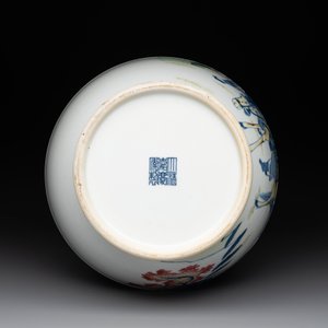 A Chinese famille rose 'hu' vase with figural design, Jiaqing mark, 19/20th C. — photo 6