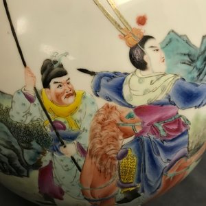 A Chinese famille rose hu vase with warriors on horseback, Qianlong mark, Republic, 20th C. — photo 12