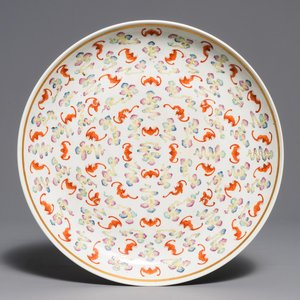 A Chinese famille rose 'hundred bats' dish, Guangxu mark and of the period — photo 1