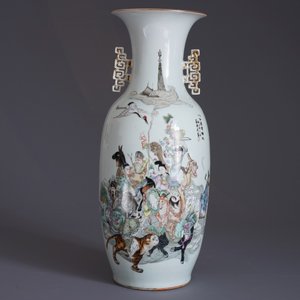 A Chinese famille rose 'Immortals' vase, 19/20th C. — photo 7