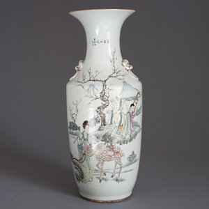 A Chinese famille rose 'Immortals' vase, 19/20th C. — 照片 7