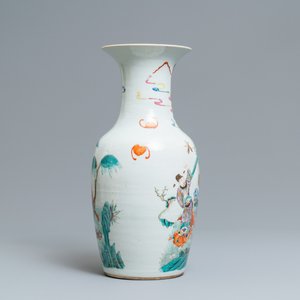 A Chinese famille rose 'immortals' vase, 19th C. — photo 3