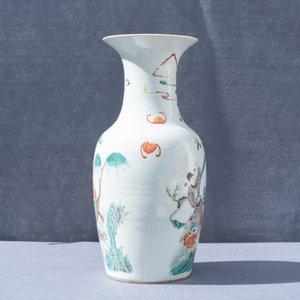 A Chinese famille rose 'immortals' vase, 19th C. — photo 10