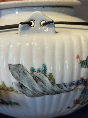 A Chinese famille rose ink set and a teapot, Tongzhi mark, 19th C. — photo 20