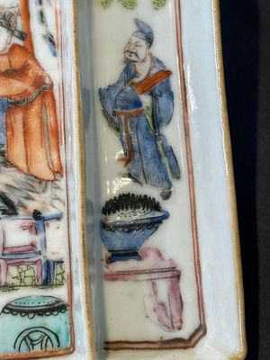A Chinese famille rose ink set and a teapot, Tongzhi mark, 19th C. — photo 6