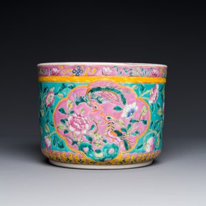 A Chinese famille rose jardiniere for the Straits or Peranakan market, 19th C. — 照片 2