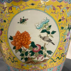 A Chinese famille rose jardinière on wooden stand, 19th C. — 照片 11