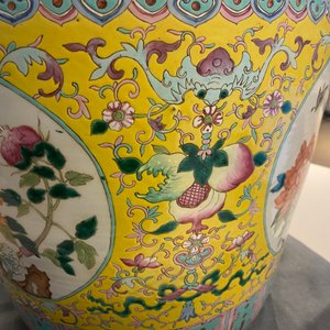 A Chinese famille rose jardinière on wooden stand, 19th C. — 照片 14