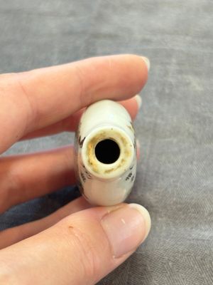 A Chinese famille rose 'Jin Ling Shi Er Chai 金陵十二釵' snuff bottle, 19th C. — foto 7