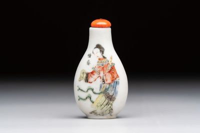A Chinese famille rose 'Jin Ling Shi Er Chai 金陵十二釵' snuff bottle, 19th C.