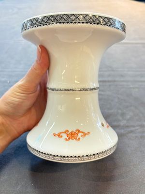 A Chinese famille rose 'Jing Zhao Hua Mei 京兆畫眉' eggshell lantern on stand, dated 1979 — 照片 4