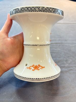 A Chinese famille rose 'Jing Zhao Hua Mei 京兆畫眉' eggshell lantern on stand, dated 1979 — 照片 5
