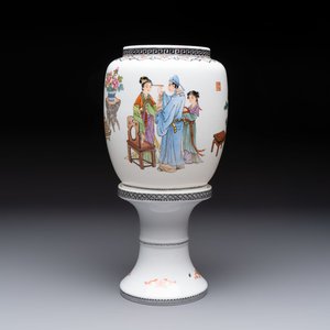 A Chinese famille rose 'Jing Zhao Hua Mei 京兆畫眉' eggshell lantern on stand, dated 1979 — 照片 1
