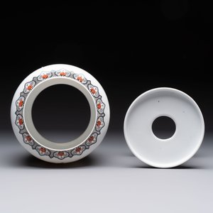 A Chinese famille rose 'Jing Zhao Hua Mei 京兆畫眉' eggshell lantern on stand, dated 1979 — 照片 6
