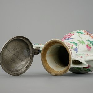 A Chinese famille rose jug with pewter mount, 18th C. — photo 7
