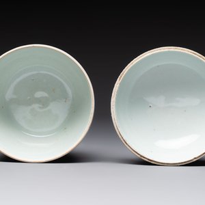 A Chinese famille rose 'kamcheng' bowl and cover and a blue and white 'chupu' bowl and cover for the Straits or Peranakan market, 19th C. — 照片 12