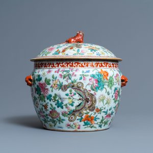A Chinese famille rose 'kamcheng' bowl and cover with butterflies, 19th C. — 照片 3