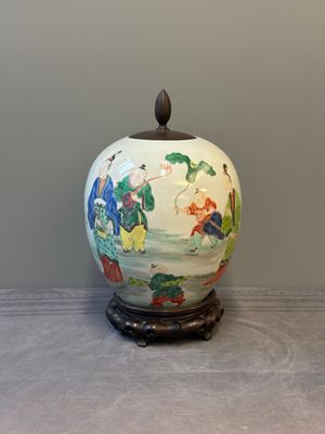 A Chinese famille rose 'ladies and boys' jar, Yongzheng/Qianlong — photo 2