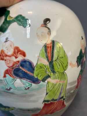 A Chinese famille rose 'ladies and boys' jar, Yongzheng/Qianlong — photo 8