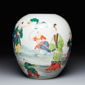 A Chinese famille rose 'ladies and boys' jar, Yongzheng/Qianlong — photo 3