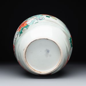 A Chinese famille rose 'ladies and boys' jar, Yongzheng/Qianlong — photo 8