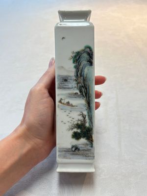 A Chinese famille rose 'landscape and calligraphy' square vase, Shen De Tang Zhi 慎德堂製 mark, Republic — photo 1