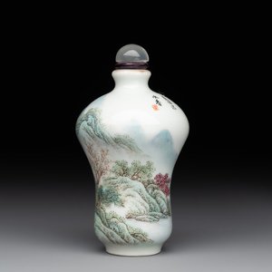 A Chinese famille rose 'landscape and poem' snuff bottle, Daoguang mark and of the period — 照片 2