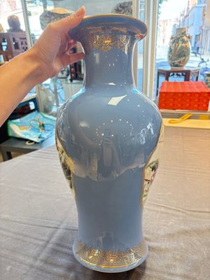 A Chinese famille rose lavender-blue-ground vase, Qianlong mark, Republic — photo 2