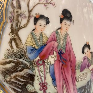 A Chinese famille rose lavender-blue-ground vase, Qianlong mark, Republic — photo 11
