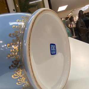 A Chinese famille rose lavender-blue-ground vase, Qianlong mark, Republic — photo 16