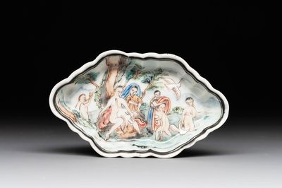 A Chinese famille rose 'Leda and the Swan' pattipan or spoon tray, Yongzheng/Qianlong