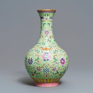 A Chinese famille rose lime green-ground vase, Qianlong mark, Republic — photo 6