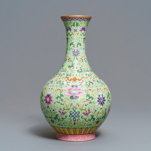 A Chinese famille rose lime green-ground vase, Qianlong mark, Republic — photo 8