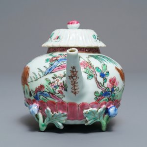 A Chinese famille rose lotus-moulded teapot and cover, Yongzheng — 照片 5