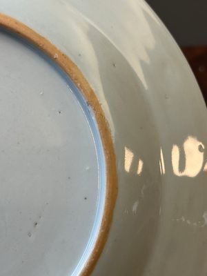 A Chinese famille rose 'lotus' plate for the Southeast Asian market and a 'butterfly and flower' plate, Yongzheng/Qianlong — photo 13