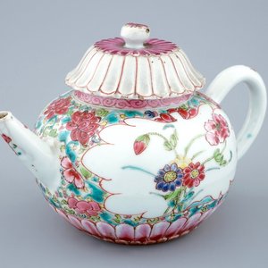 A Chinese famille rose lotus-shaped teapot and cover, Yongzheng, 1723-1735 — photo 1