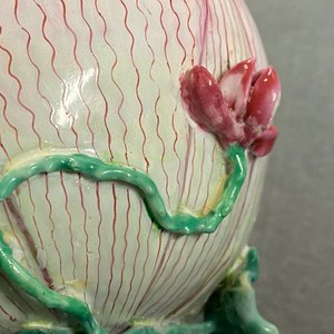 A Chinese famille rose 'lotus' teapot and cover, Yongzheng — 照片 20