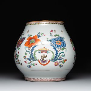 A Chinese famille rose 'Madame de Pompadour' pot-pourri jar and cover, Qianlong, ca. 1745 — photo 5
