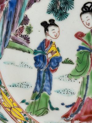 A Chinese famille rose 'Magu' plate, a famille verte plate and two Imari-style plates with floral design, Kangxi/Yongzheng — photo 5