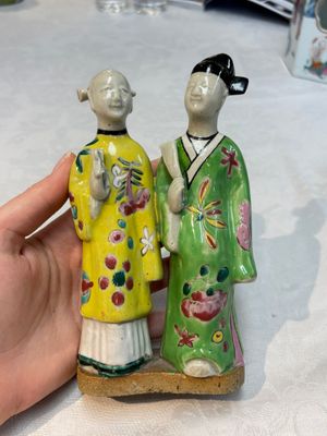A Chinese famille rose 'Mandarin' group and a 'Qilin' water dropper, Qianlong — photo 7