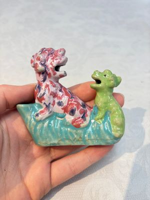 A Chinese famille rose 'mandarin' group and a 'qilin' water dropper, Qianlong — photo 1