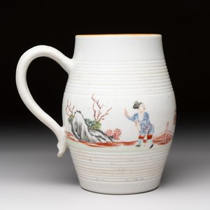 A Chinese famille rose 'mandarin subject' teapot and a mug, Qianlong — 照片 10