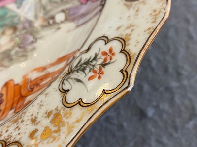 A Chinese famille rose 'mandarin tea drinkers' plate, Qianlong — 照片 8