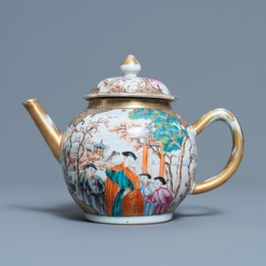 A Chinese famille rose 'mandarin' teapot and cover, Qianlong — 照片 2