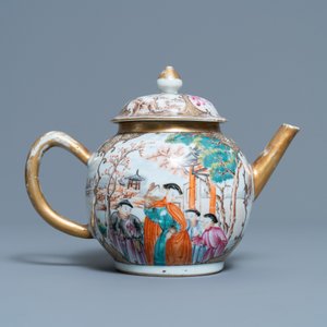 A Chinese famille rose 'mandarin' teapot and cover, Qianlong — 照片 4